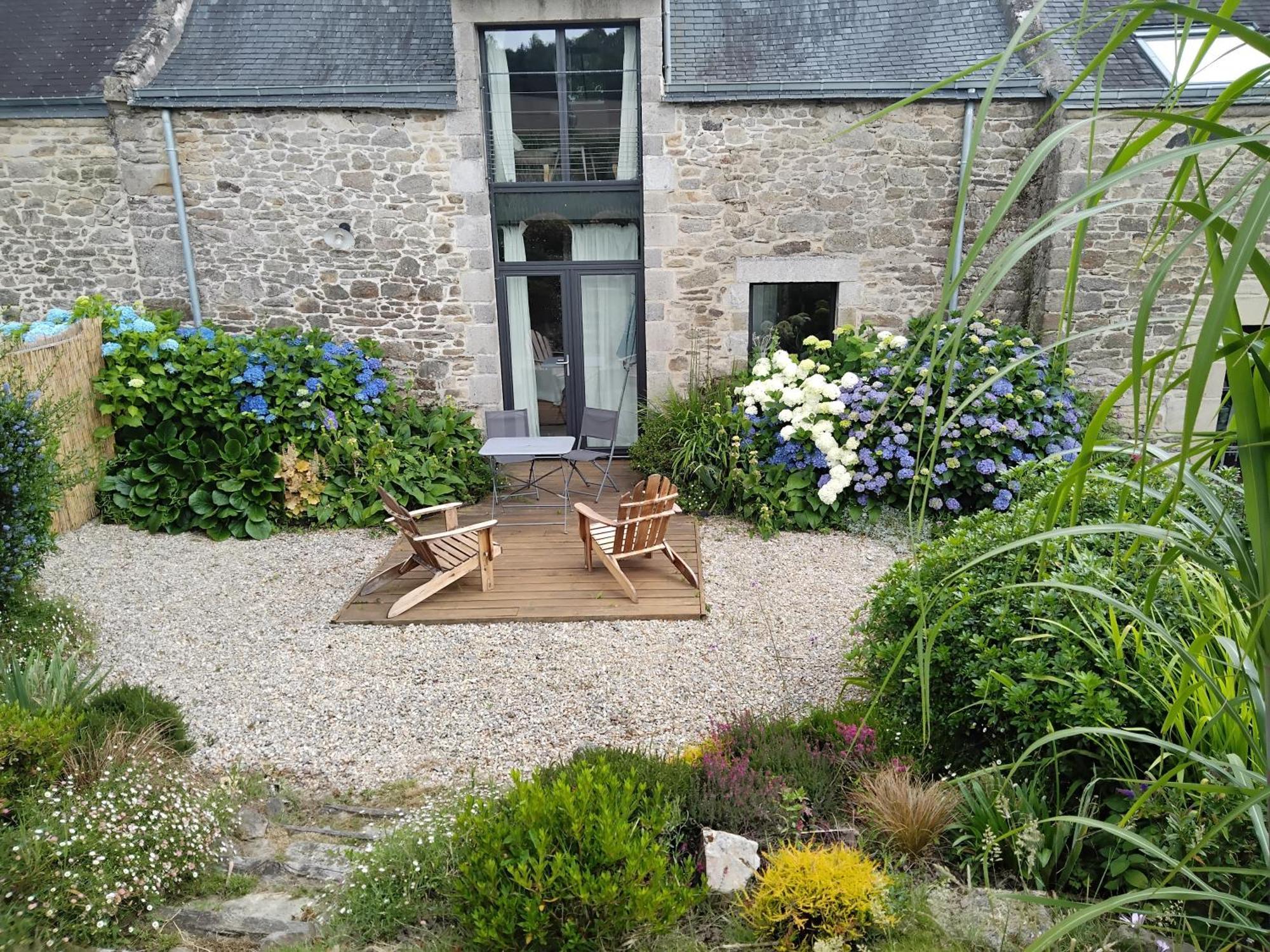 La Chambre Du Grand Val Caden Exterior photo